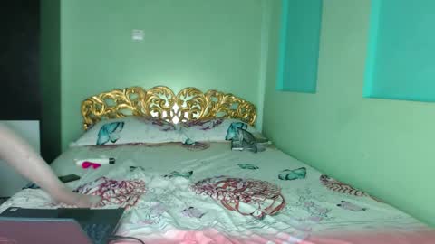 Snapshot of farfalina_hot chatting on December 14, 2025, 6:41 am farfalina online show from December 14, 2025, 6:41 am