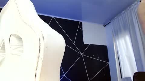 fari online show from December 3, 2025, 8:29 pm