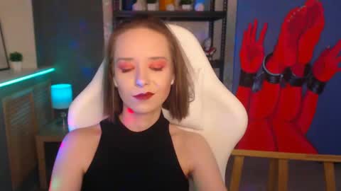 Fascinating   Eyes online show from December 7, 2024, 10:28 pm