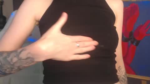 Fascinating   Eyes online show from September 23, 2025, 6:22 pm