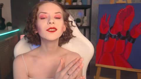 Fascinating   Eyes online show from October 9, 2025, 6:28 pm