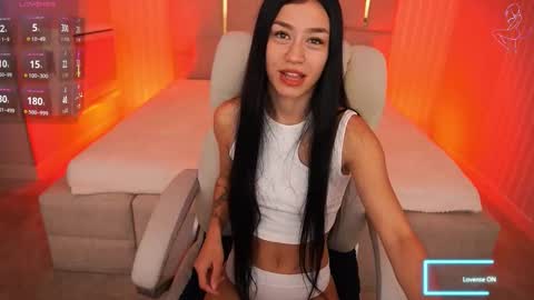 Snapshot of fatalenellie chatting on October 6, 2025, 8:28 pm Nellie online show from October 6, 2025, 8:28 pm