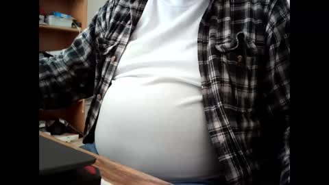 Snapshot of fatbellyitalian chatting on December 18, 2024, 5:52 pm fatbellyitalian online show from December 18, 2024, 5:52 pm