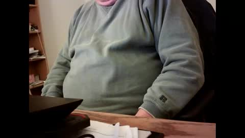 Snapshot of fatbellyitalian chatting on January 28, 2025, 10:56 am fatbellyitalian online show from January 28, 2025, 10:56 am