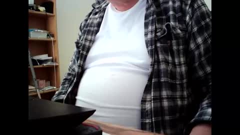 Snapshot of fatbellyitalian chatting on February 9, 2025, 7:09 pm fatbellyitalian online show from February 9, 2025, 7:09 pm