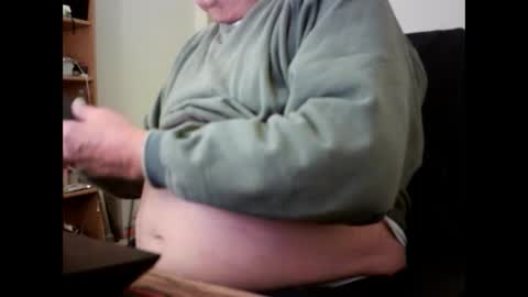 Snapshot of fatbellyitalian chatting on February 19, 2025, 8:31 pm fatbellyitalian online show from February 19, 2025, 8:31 pm