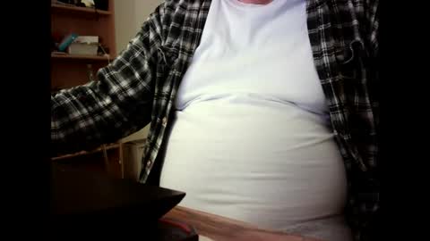 Snapshot of fatbellyitalian chatting on February 25, 2025, 10:26 am fatbellyitalian online show from February 25, 2025, 10:26 am