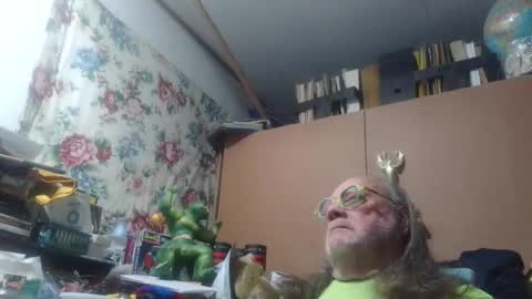 Fred. online show from May 18, 2026, 4:40 am