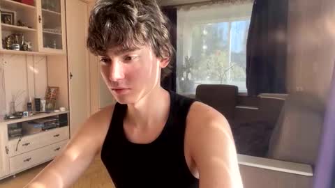 Faust online show from September 19, 2025, 1:23 pm