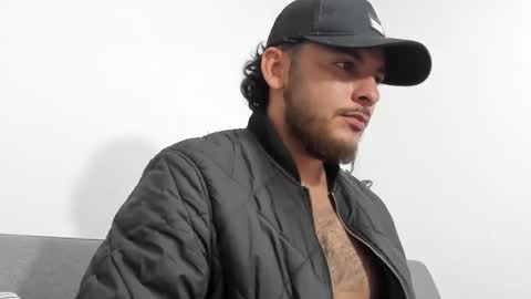 favid95 online show from February 18, 2025, 3:10 am