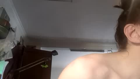 Snapshot of feelfemdom chatting on April 23, 2026, 11:42 am feelfemdom online show from April 23, 2026, 11:42 am