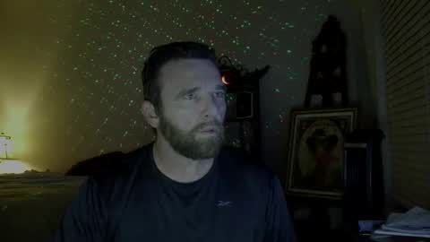 PullouProblems online show from November 21, 2025, 12:54 am