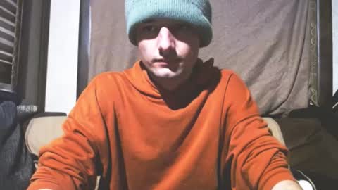 Snapshot of feelingverynaughty chatting on December 26, 2024, 12:36 am ask me online show from December 26, 2024, 12:36 am