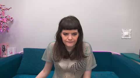 Snapshot of feelsgoodwoman chatting on June 17, 2026, 12:13 am Laura online show from June 17, 2026, 12:13 am