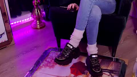 Snapshot of feetvibe chatting on October 15, 2025, 10:37 am FeetVibe online show from October 15, 2025, 10:37 am