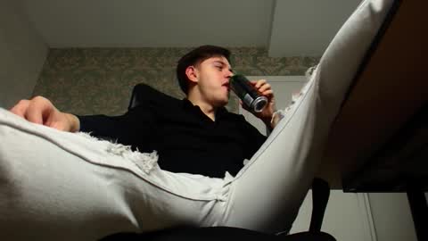 FelixStark online show from November 15, 2025, 6:11 am