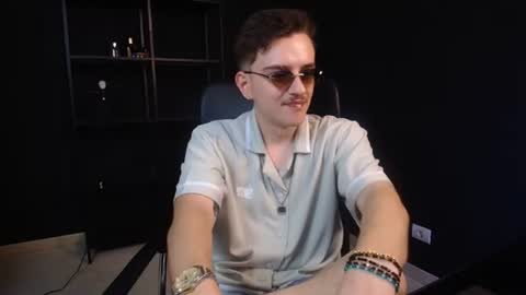 Snapshot of felixstark chatting on June 25, 2026, 5:56 am FelixStark online show from June 25, 2026, 5:56 am