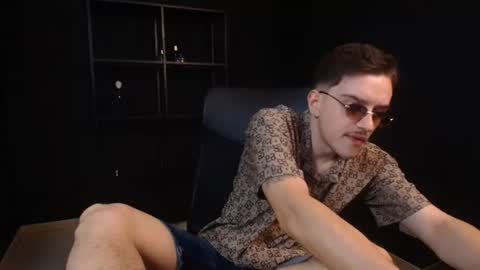Snapshot of felixstark chatting on July 7, 2026, 7:23 am FelixStark online show from July 7, 2026, 7:23 am