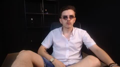 Snapshot of felixstark chatting on July 19, 2026, 6:17 am FelixStark online show from July 19, 2026, 6:17 am
