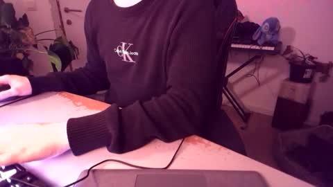 fem_alice_louis_dom online show from March 24, 2026, 10:26 pm