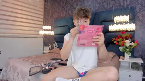 Femboy Max online show from February 27, 2026, 11:32 am