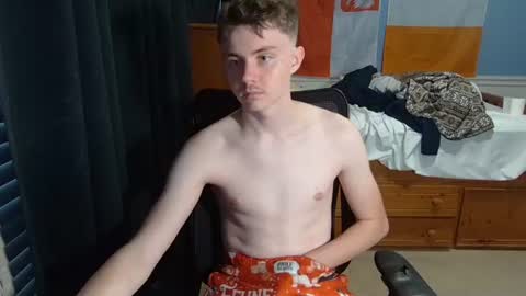 Snapshot of femboyangel chatting on July 11, 2026, 1:19 am femboyangel online show from July 11, 2026, 1:19 am
