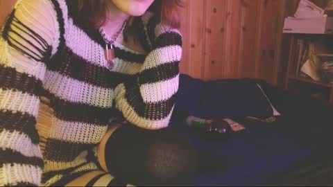 Snapshot of femboyflowers chatting on February 18, 2025, 5:09 am femboyflowers online show from February 18, 2025, 5:09 am