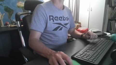 Snapshot of femdomsubby chatting on December 15, 2024, 10:39 am femdomsubby online show from December 15, 2024, 10:39 am