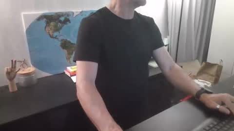 femdomsubby online show from February 17, 2026, 9:17 am