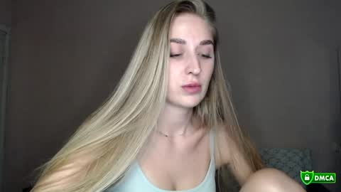 Femke online show from May 18, 2026, 8:03 pm