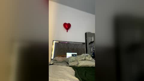 Nico online show from February 19, 2026, 5:25 am