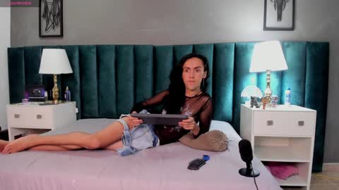 Snapshot of fenix_karoll chatting on January 4, 2025, 1:10 pm Karol online show from January 4, 2025, 1:10 pm