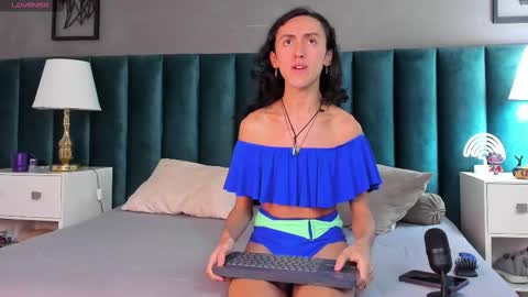 Snapshot of fenix_karoll chatting on February 14, 2025, 2:33 pm Karol online show from February 14, 2025, 2:33 pm