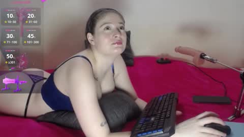 Snapshot of fenix_stone chatting on December 18, 2024, 2:32 am Cristina online show from December 18, 2024, 2:32 am