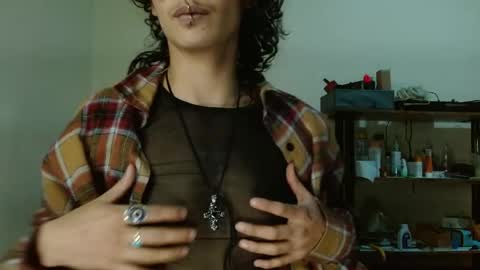 Fenix online show from April 18, 2026, 1:09 am