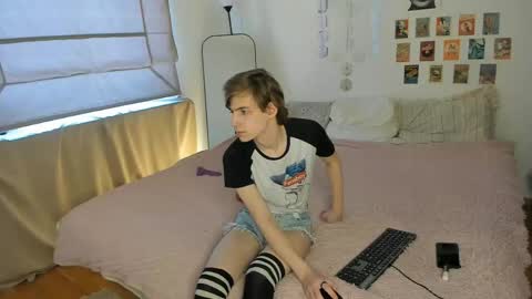 Snapshot of feralsyntax chatting on March 30, 2026, 12:06 pm feralsyntax online show from March 30, 2026, 12:06 pm