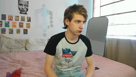 Snapshot of feralsyntax chatting on March 31, 2026, 6:25 am feralsyntax online show from March 31, 2026, 6:25 am