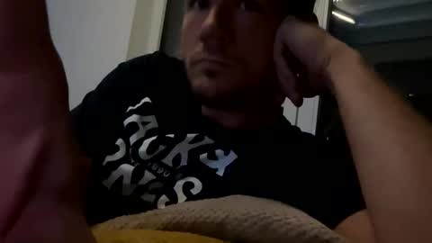 ferdl1988_1 online show from October 5, 2025, 9:02 pm