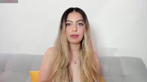 fernanda  online show from February 28, 2026, 2:40 pm