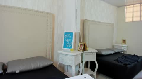 Fernanda  online show from April 22, 2026, 6:53 pm