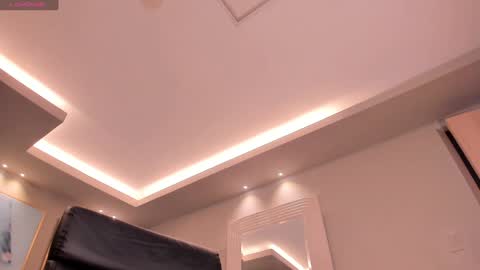 FER  online show from February 1, 2025, 12:18 am