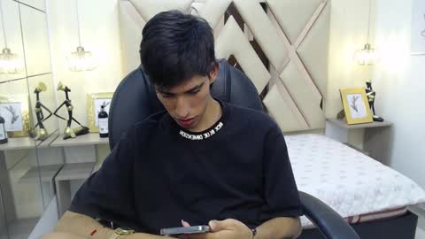 FER PHOENIX online show from February 18, 2025, 9:54 am