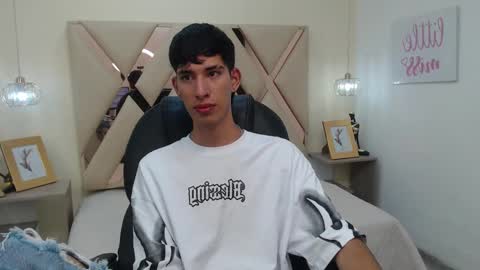 FER PHOENIX online show from March 9, 2025, 3:54 am