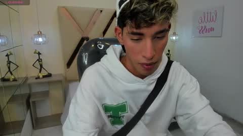 FER PHOENIX online show from October 7, 2025, 3:14 am