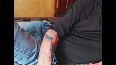 ferra_testarossa online show from December 31, 2024, 2:19 am