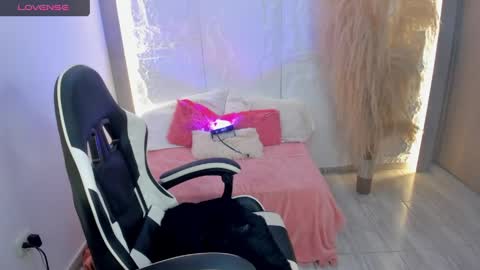 Fer  online show from March 27, 2026, 3:23 am