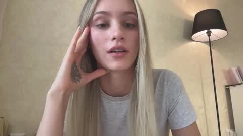 Lisa online show from October 4, 2025, 8:23 am