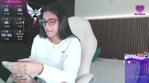 Freyja  online show from March 23, 2026, 5:17 pm