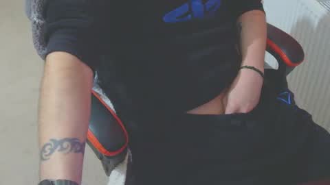 Snapshot of ffys2025 chatting on September 25, 2025, 8:45 pm ffys2025 online show from September 25, 2025, 8:45 pm