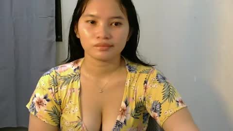 Snapshot of fhwilloughbyxx chatting on July 3, 2026, 10:54 am fhwilloughbyxx online show from July 3, 2026, 10:54 am